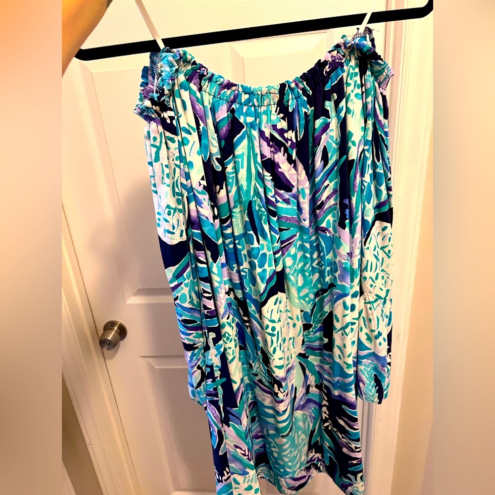 Good condition-Lilly Pulitzer off shoulder dress